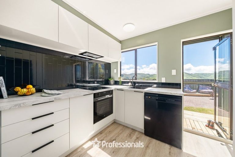 Photo of property in 25a Outram Grove, Kelson, Lower Hutt, 5010