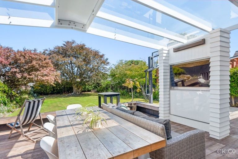 Photo of property in 16 Hinau Street, Woburn, Lower Hutt, 5010