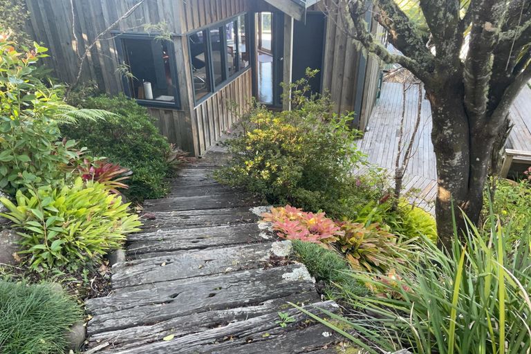 Photo of property in 18 Beach Street, Sandspit, Warkworth, 0982