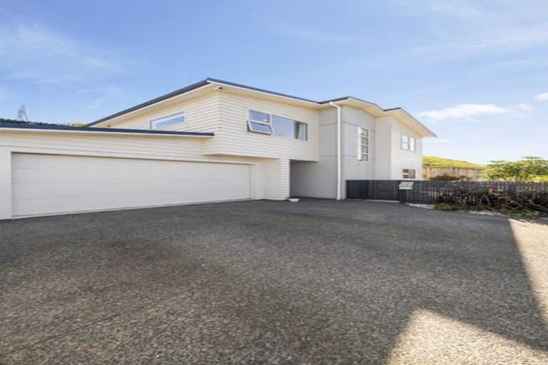 Photo of property in 29 Bickerton Rise, Churton Park, Wellington, 6037