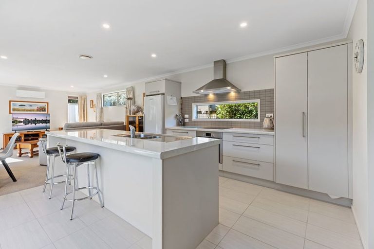 Photo of property in 27 Allington Place, Bethlehem, Tauranga, 3110