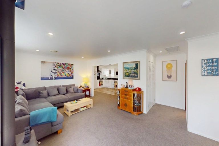 Photo of property in 135 Rua Avenue, Waitarere Beach, Levin, 5510