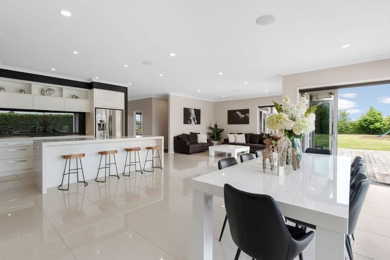 Photo of property in 3 Armstrong Way, Waiuku, 2123