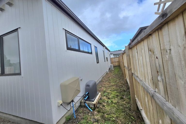 Photo of property in 15 Rongomai Street, Helensville, 0800