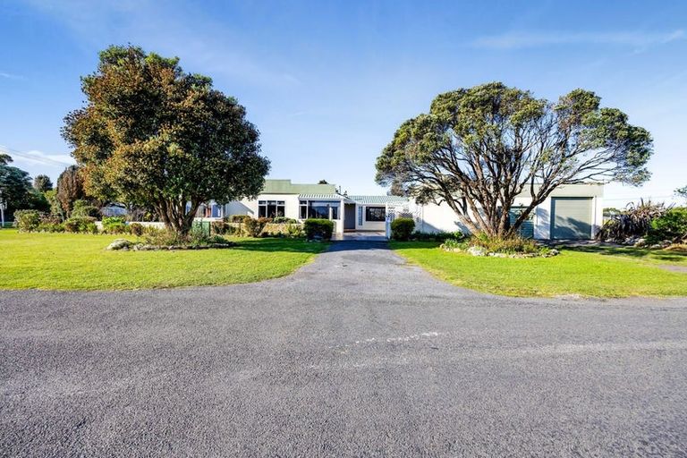 Photo of property in 74 South Road, Manaia, 4612