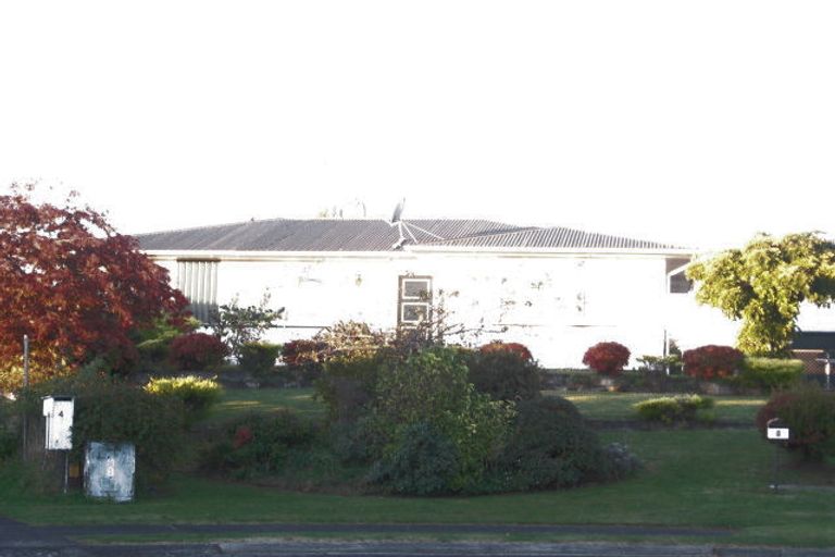 Photo of property in 2 Ngatuku Place, Tokoroa, 3420