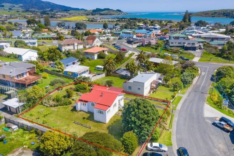Photo of property in 5 Park Drive, Raglan, 3225
