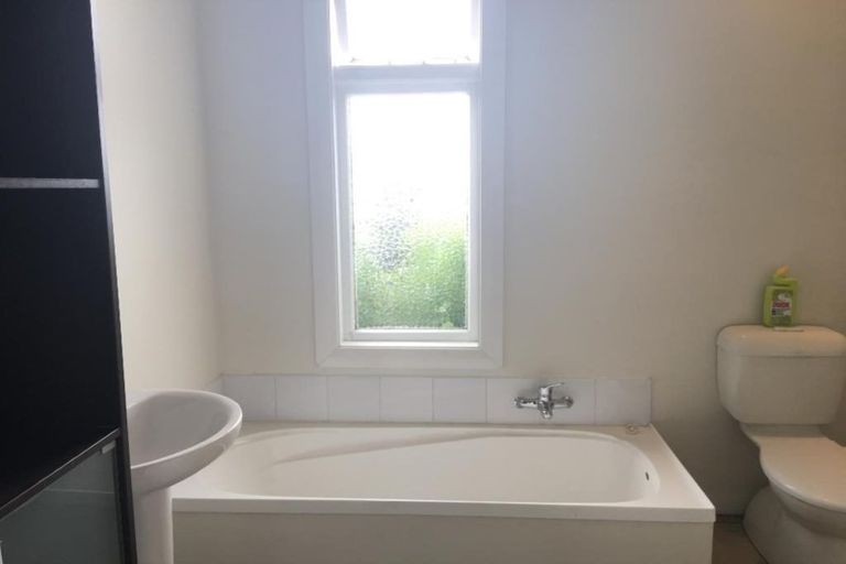 Photo of property in 26 Winton Street, St Albans, Christchurch, 8014