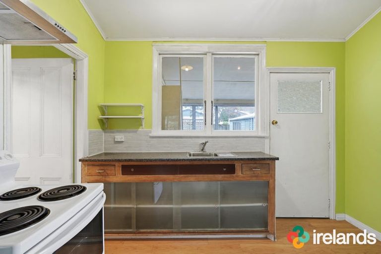 Photo of property in 21 Defoe Place, Waltham, Christchurch, 8023