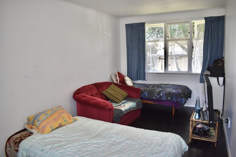 Photo of property in 10 Temuera Street, Otaki, 5512