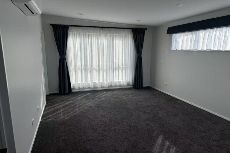Photo of property in 28 Tawatawa Street, Long Bay, Auckland, 0630