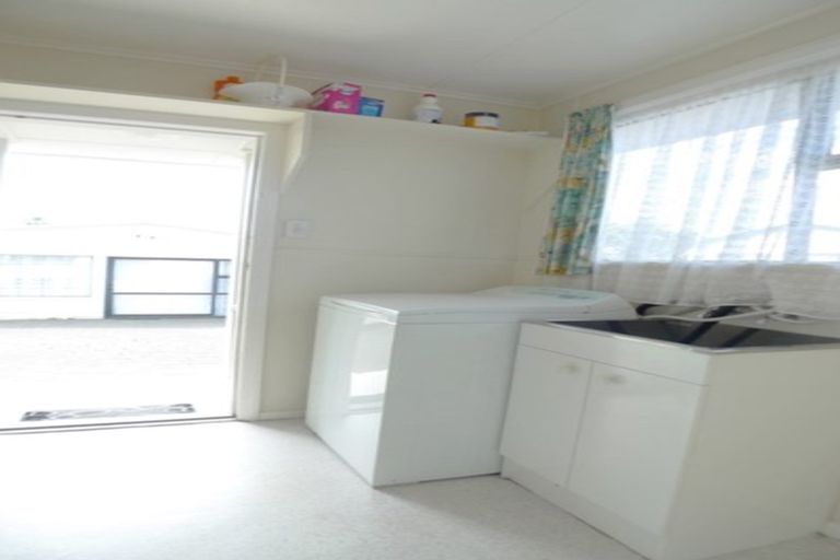 Photo of property in 17 Healy Road, Manurewa, Auckland, 2102