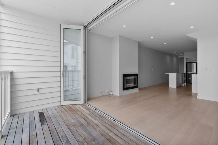 Photo of property in 8/83 Hinemoa Street, Birkenhead, Auckland, 0626