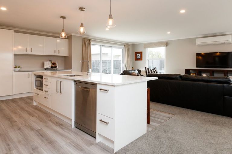 Photo of property in 20 Pegasus Place, Kelvin Grove, Palmerston North, 4414