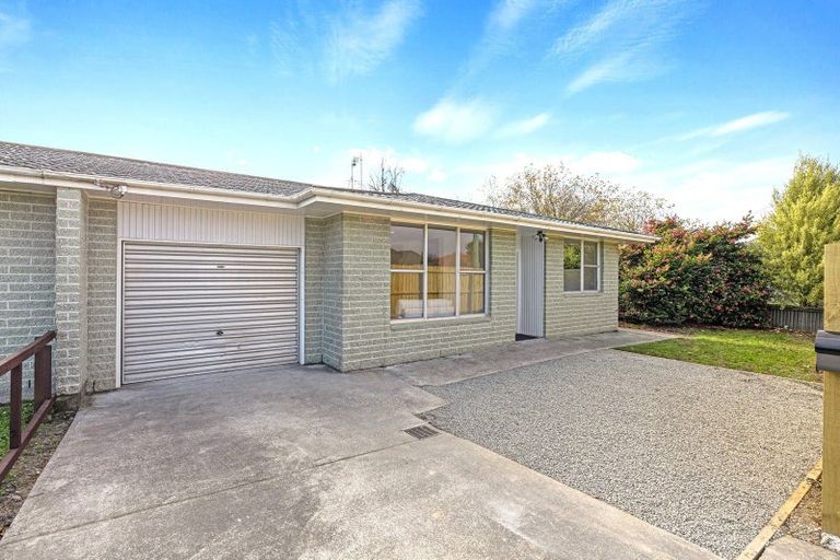 Photo of property in 2/99 Briggs Road, Shirley, Christchurch, 8052