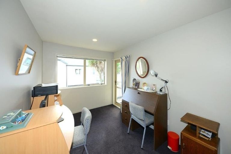 Photo of property in 16 Mona Vale Avenue, Riccarton, Christchurch, 8011