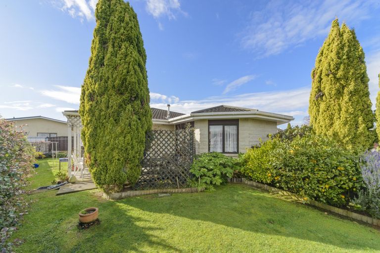 Photo of property in 8a Moyne Avenue, Milson, Palmerston North, 4414