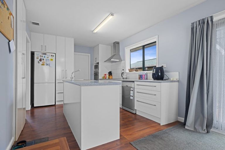 Photo of property in 24 Te Rama Place, Wainoni, Christchurch, 8061