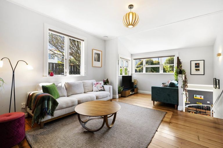 Photo of property in 57 Eden Street, Island Bay, Wellington, 6023