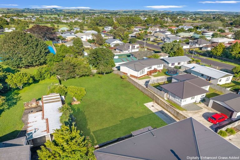 Photo of property in 12a Racecourse Road, Waiuku, 2123