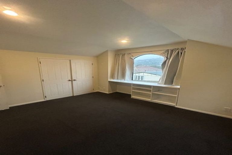 Photo of property in 227 The Parade, Island Bay, Wellington, 6023