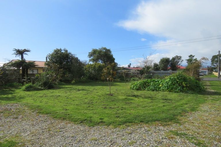 Photo of property in 60 Romilly Street, Westport, 7825