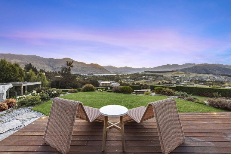 Photo of property in 13 Highfield Ridge, Wanaka, 9305
