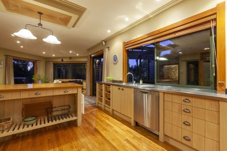 Photo of property in 111 Ngarara Road, Waikanae, 5036