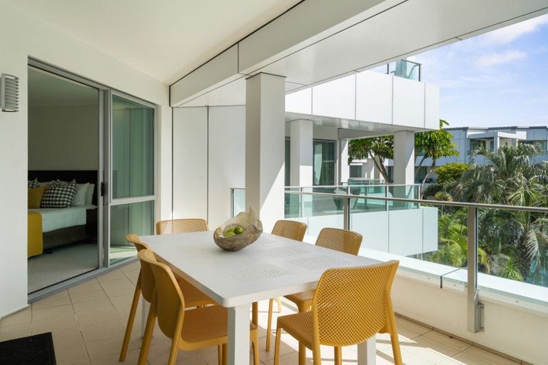 Photo of property in 206/136 Marine Parade, Mount Maunganui, 3116
