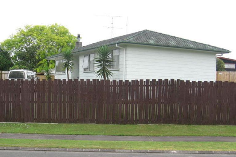 Photo of property in 12 Nan Place, Pakuranga Heights, Auckland, 2010
