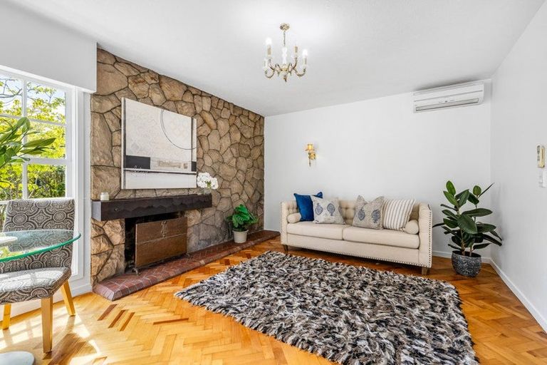 Photo of property in 2/3 Tuirau Place, Ilam, Christchurch, 8041