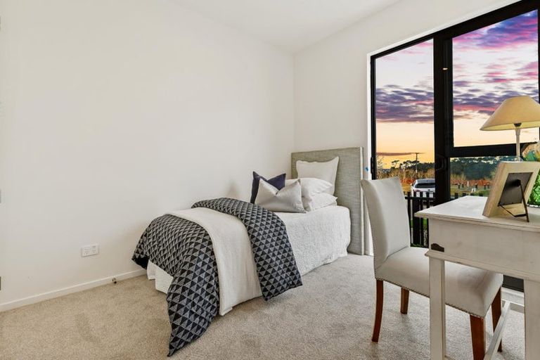 Photo of property in 23 Paretao Street, Massey, 0614