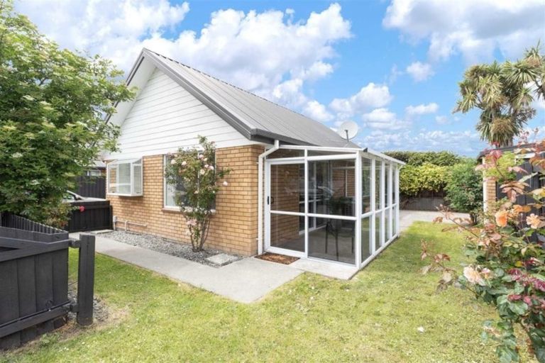 Photo of property in 35 Dilworth Street, Riccarton, Christchurch, 8041