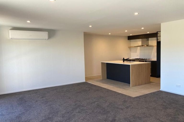 Photo of property in 2/60 Hayfield Way, Karaka, Papakura, 2580