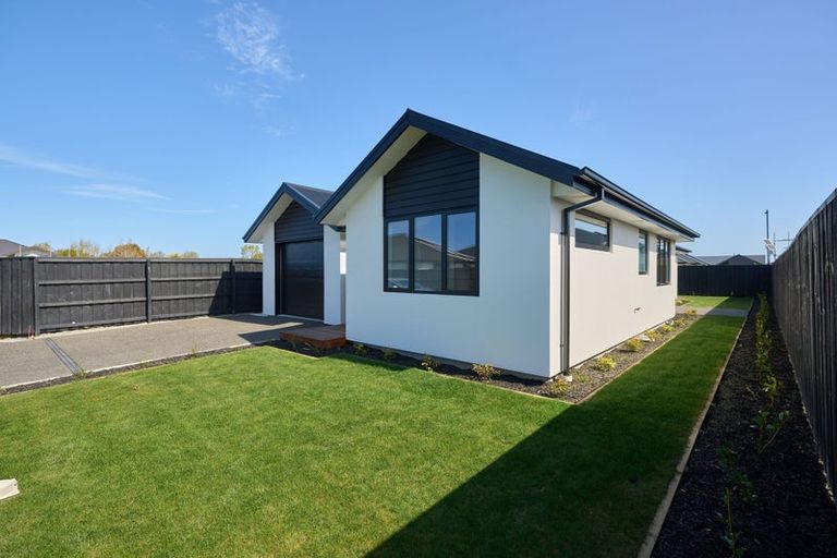 Photo of property in 9 Inch Crescent, Rangiora, 7400