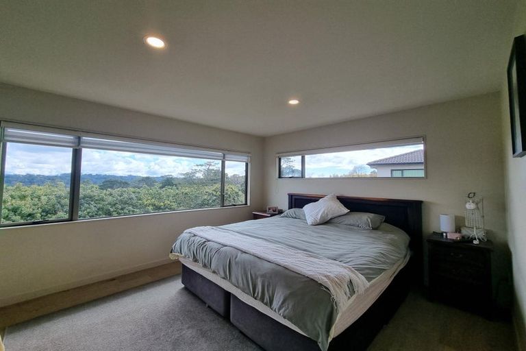Photo of property in 15 Meteor Place, Schnapper Rock, Auckland, 0632