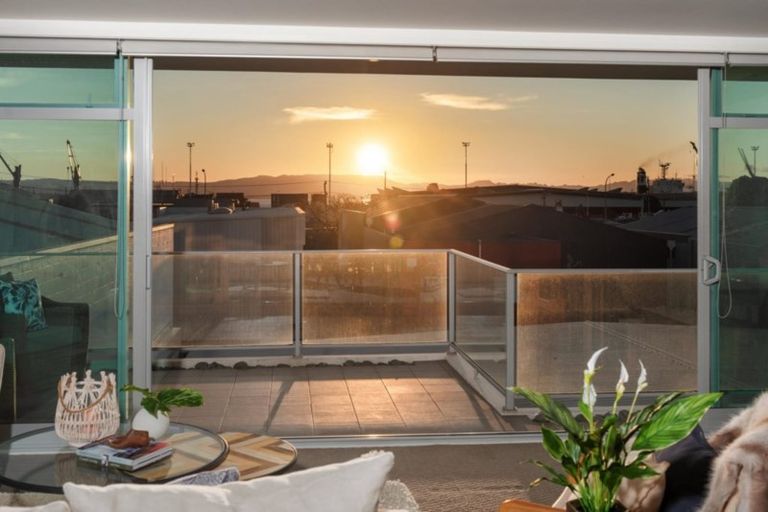 Photo of property in Palm Cove Apartments, 201/6 Tawa Street, Mount Maunganui, 3116