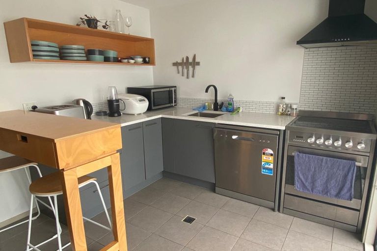 Photo of property in 464u3 Adelaide Road, Berhampore, Wellington, 6023