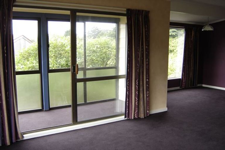 Photo of property in 6 Ballina Drive, Churton Park, Wellington, 6037