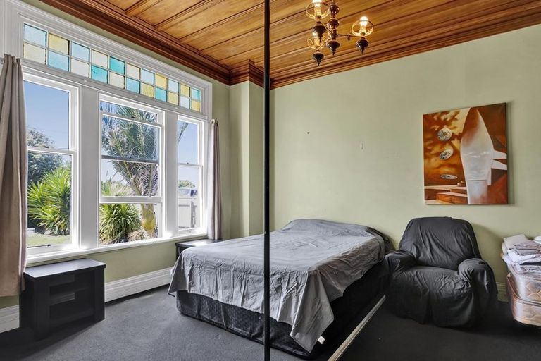 Photo of property in 211 South Road, Hawera, 4610