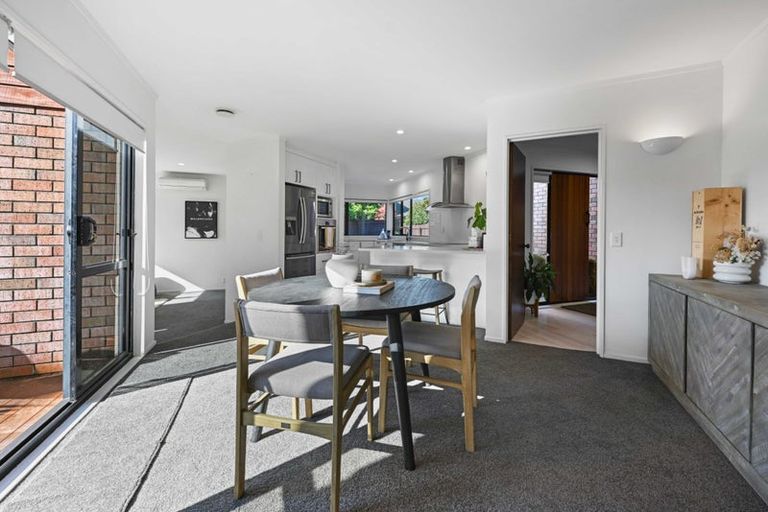 Photo of property in 27 Delamare Road, St Andrews, Hamilton, 3200