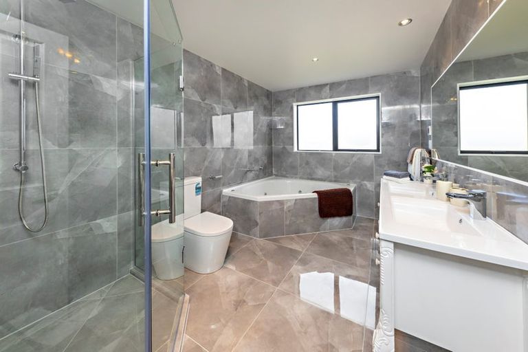 Photo of property in 50 Castlebane Drive, Flat Bush, Auckland, 2019