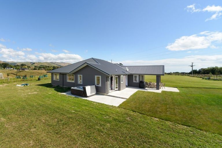 Photo of property in 84 Montgomery Crescent, Kinloch, Taupo, 3377