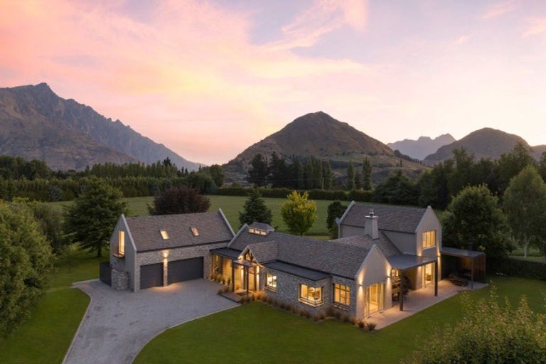Photo of property in 3/188 Domain Road, Speargrass Flat, Queenstown, 9371
