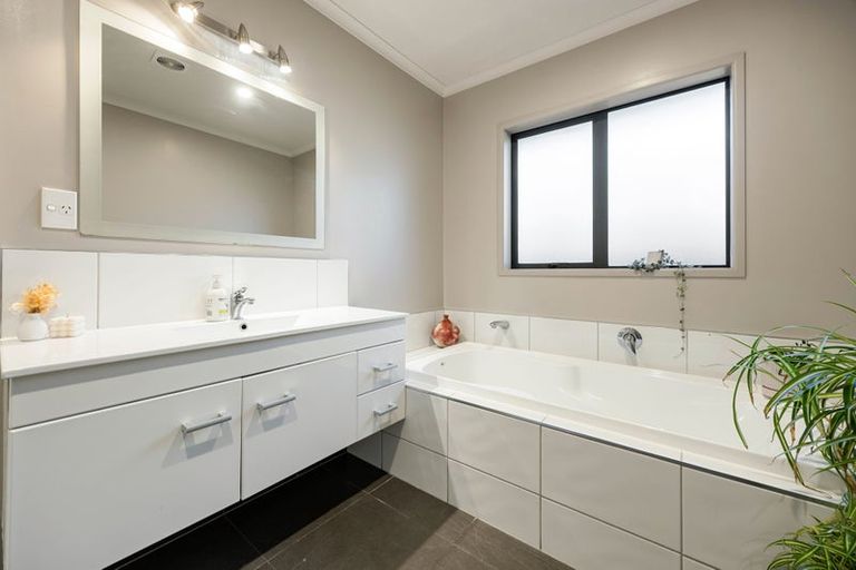 Photo of property in 41 Aquila Crescent, Rototuna North, Hamilton, 3210