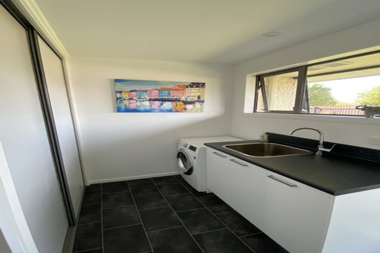 Photo of property in 18 Omega Place, Casebrook, Christchurch, 8051