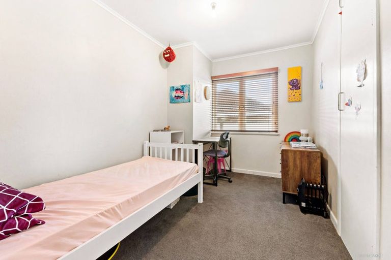 Photo of property in 1/8 Alexander Avenue, Torbay, Auckland, 0630