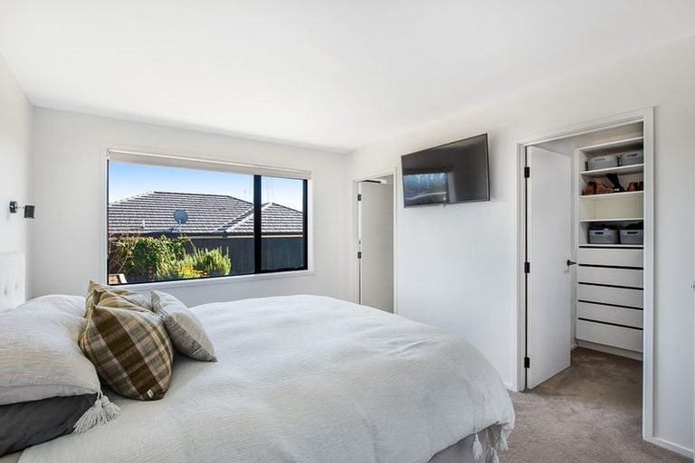 Photo of property in 29 Honeyfield Drive, Whalers Gate, New Plymouth, 4310