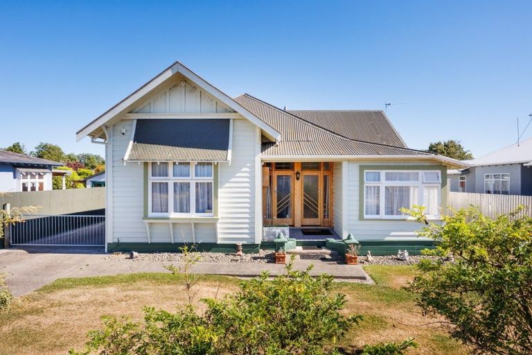 Photo of property in 93 Featherston Street, Takaro, Palmerston North, 4412