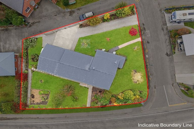 Photo of property in 47 Mckenzie Street, Geraldine, 7930